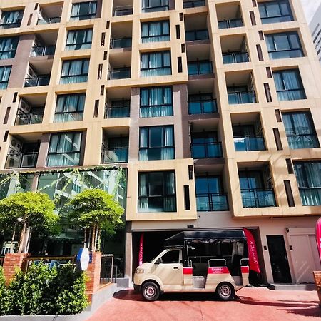 Ramada By Wyndham Bangkok Ten Ekamai Residences Exteriér fotografie