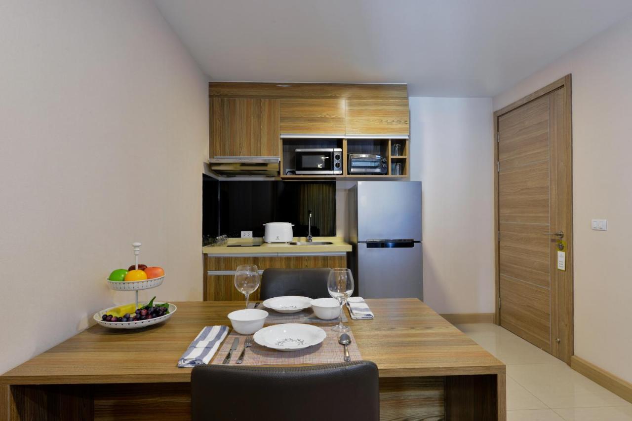 Ramada By Wyndham Bangkok Ten Ekamai Residences Exteriér fotografie