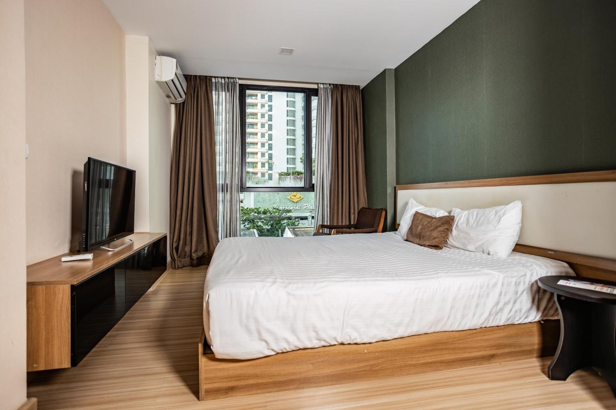 Ramada By Wyndham Bangkok Ten Ekamai Residences Exteriér fotografie