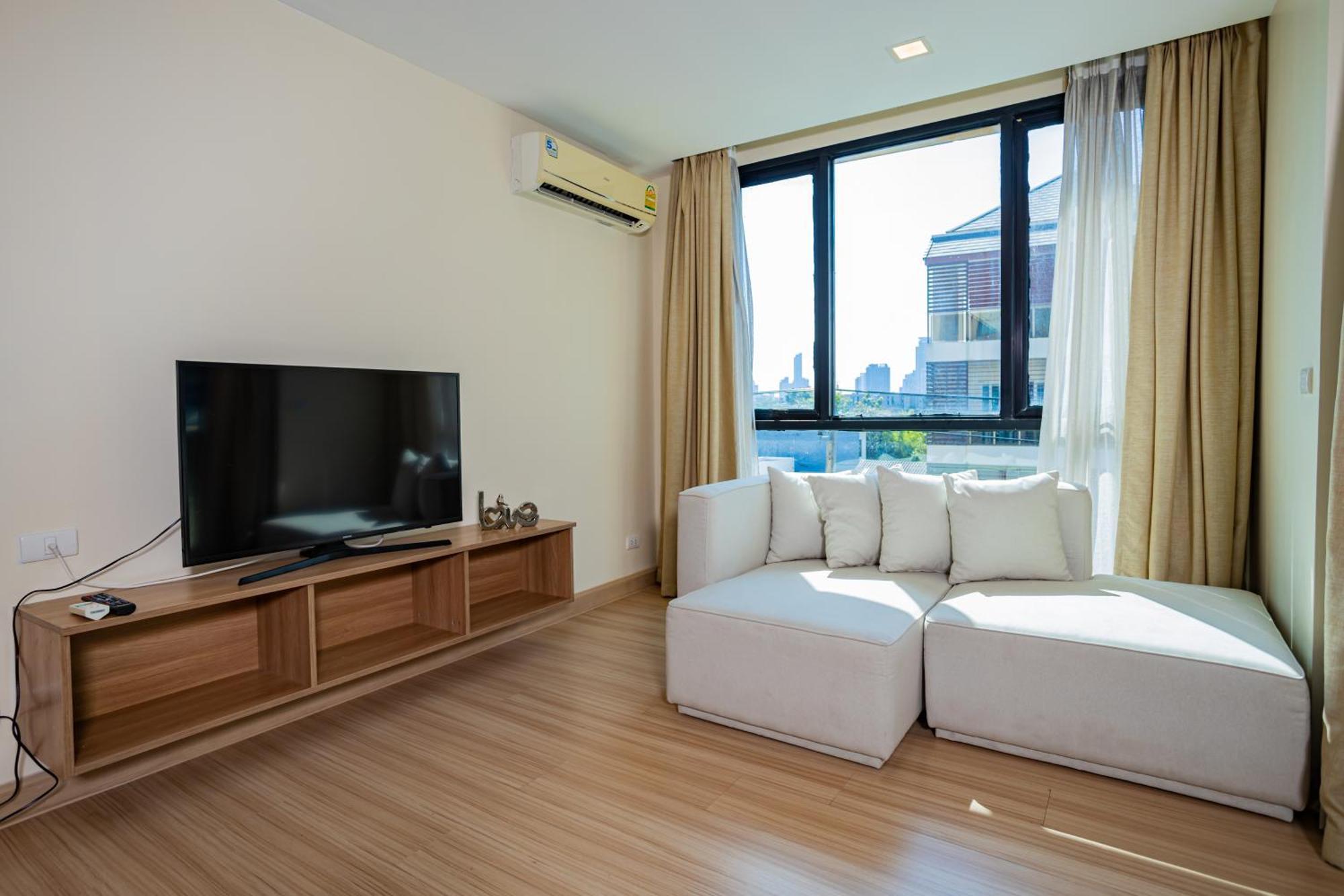 Ramada By Wyndham Bangkok Ten Ekamai Residences Exteriér fotografie