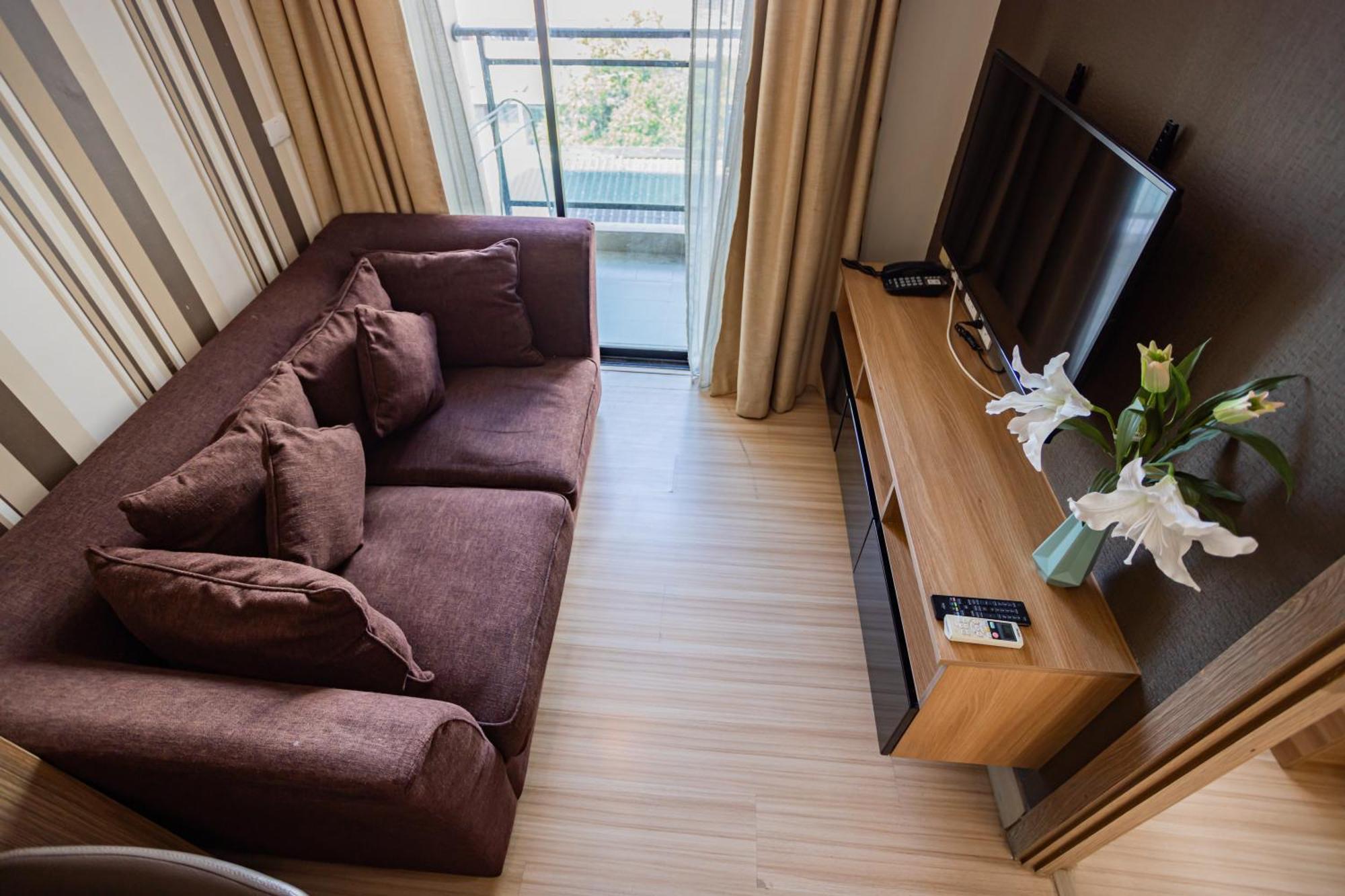 Ramada By Wyndham Bangkok Ten Ekamai Residences Exteriér fotografie