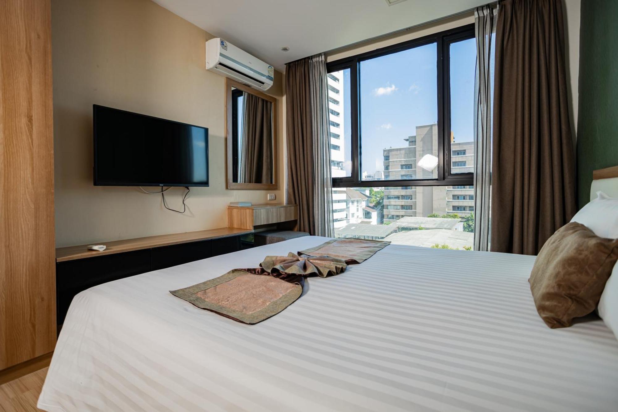Ramada By Wyndham Bangkok Ten Ekamai Residences Exteriér fotografie